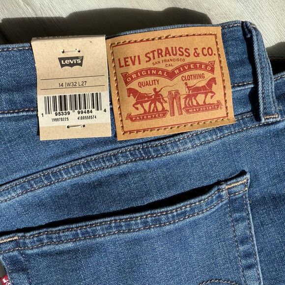 Levi’s Boyfriend Jeans Blue 14 (32w x 27l)  NWT - Picture 6 of 7